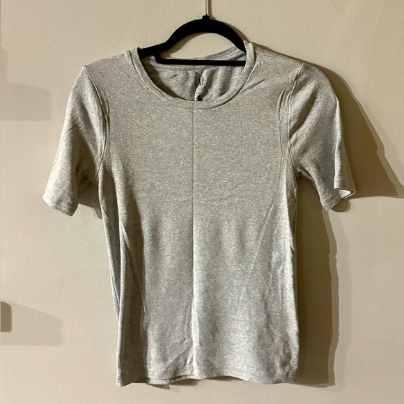 Grey GAP Modern Tee - Picture 1 of 3